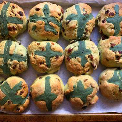 Chlorella Hot Cross Buns | Easter Recipes