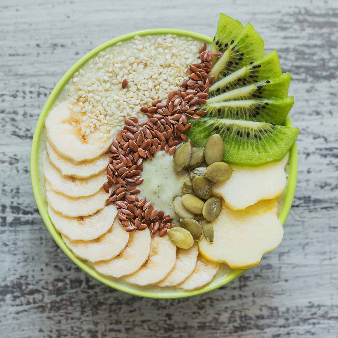 Creamy Kiwi Smoothie Bowl